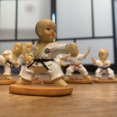 Szobor, Karate baba 2